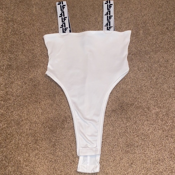 •LF• - Picture 2 of 4